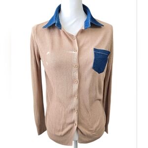 chic tan knit top with blue denim trim